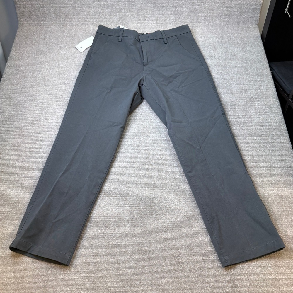 NWT Dockers Workday Khaki Mens 34x30 Storm Straight Fit Flat Front Pants With